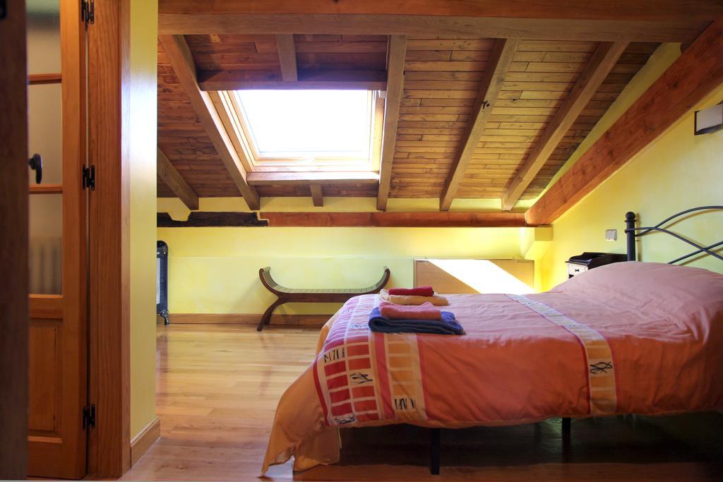 Casa Rural Ardantzena Ardaiz ภายนอก รูปภาพ